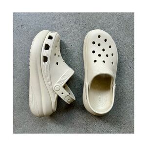Platform Croc’s.
